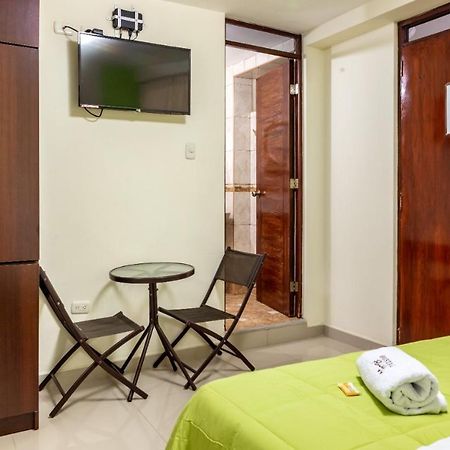 Hostal Florida Чиклайо Экстерьер фото
