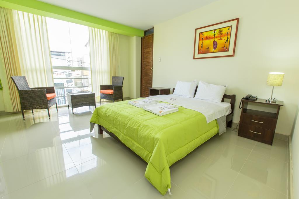 Hostal Florida Чиклайо Экстерьер фото