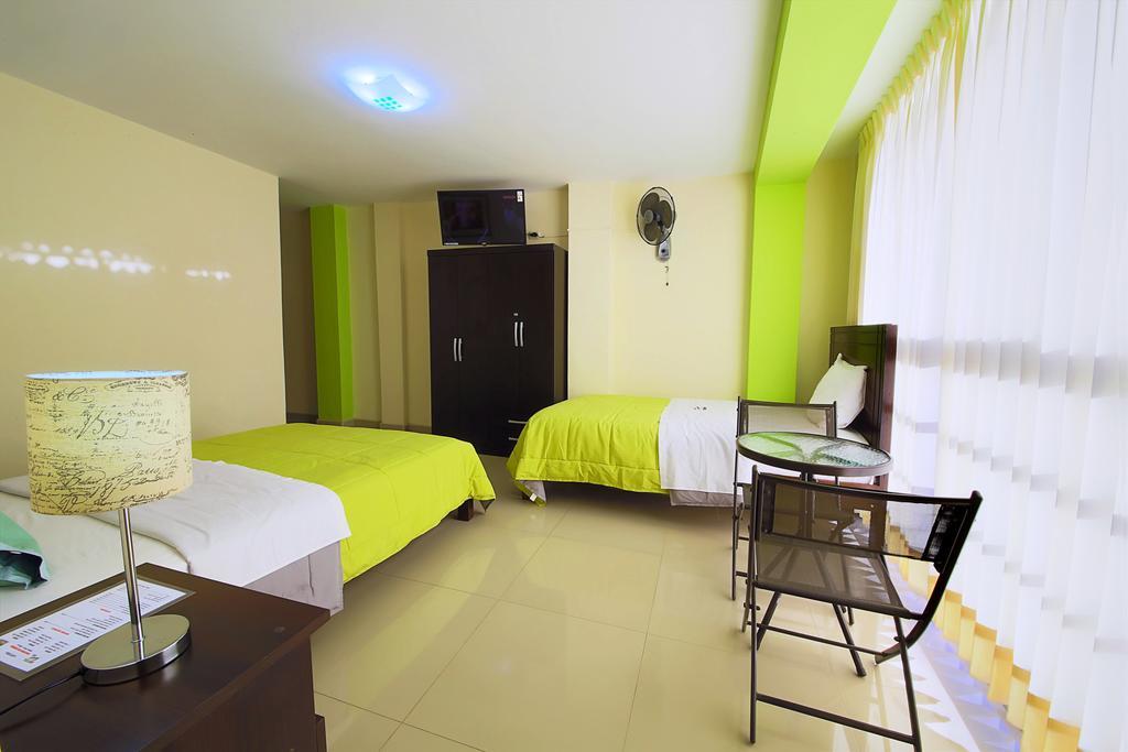 Hostal Florida Чиклайо Экстерьер фото