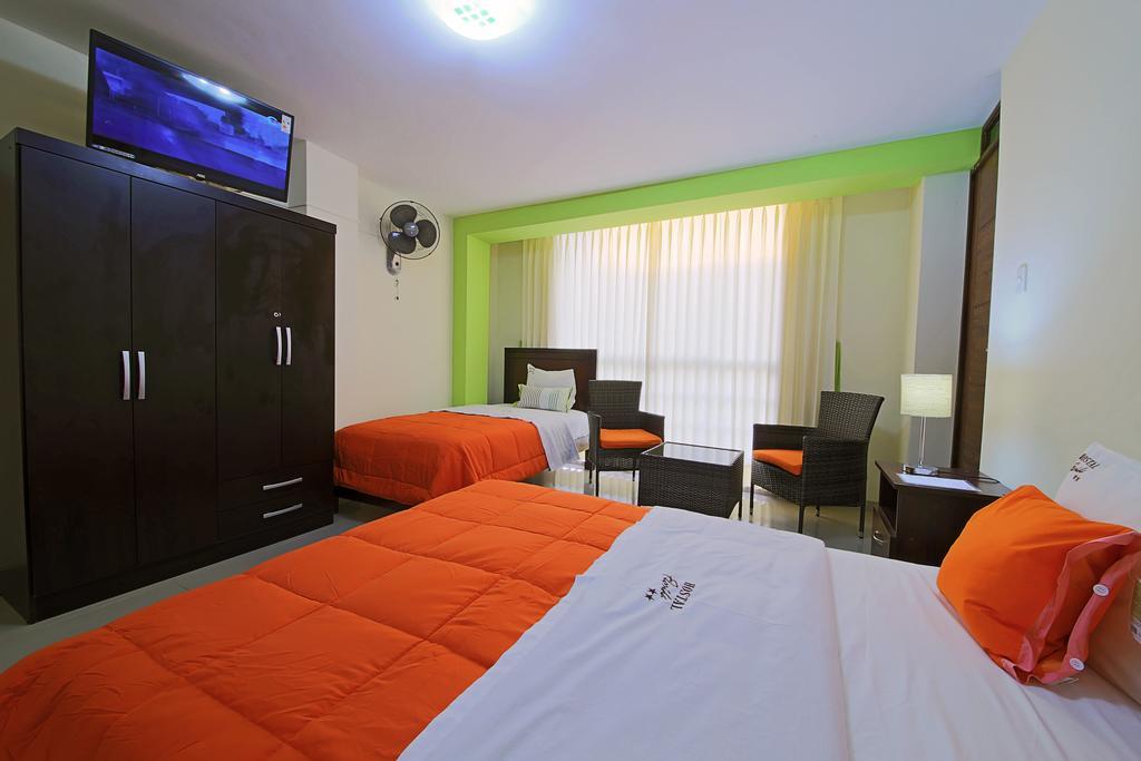 Hostal Florida Чиклайо Экстерьер фото